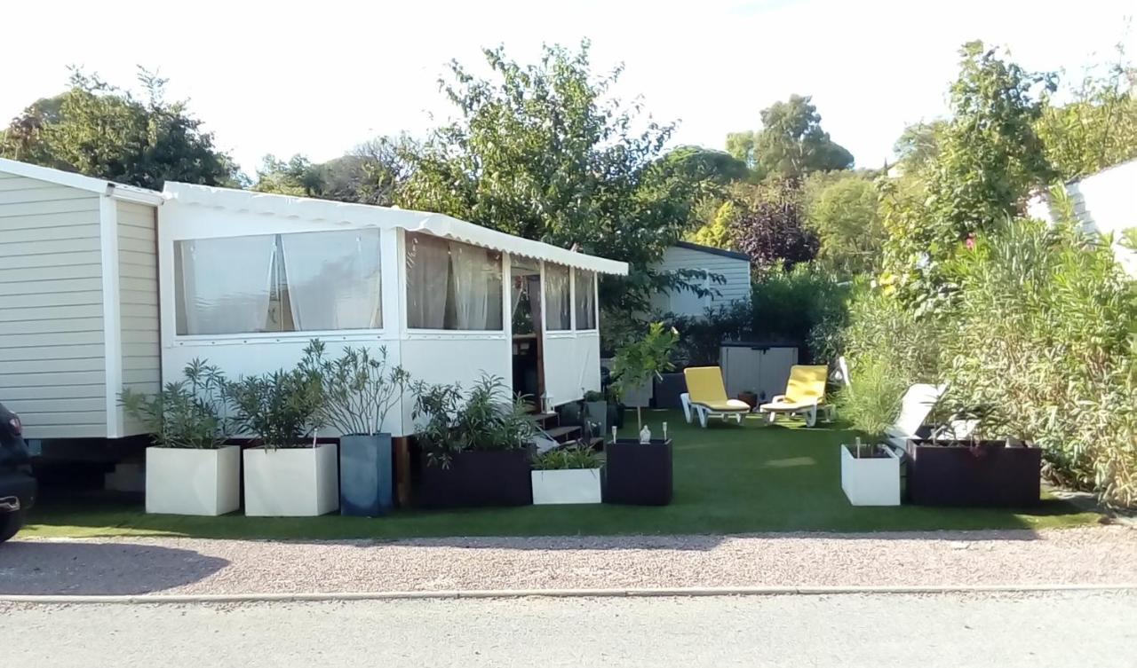 Camping Le Montourey Azur 78 *