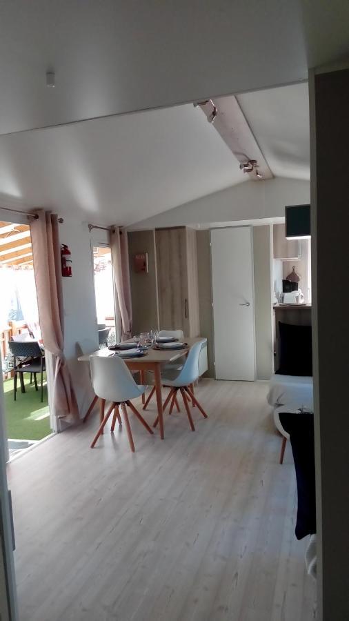 Camping Le Montourey Azur 78 *