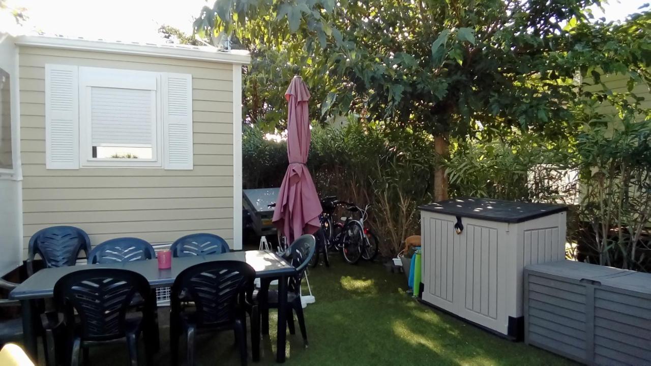 Camping Le Montourey Azur 78 Campeggio